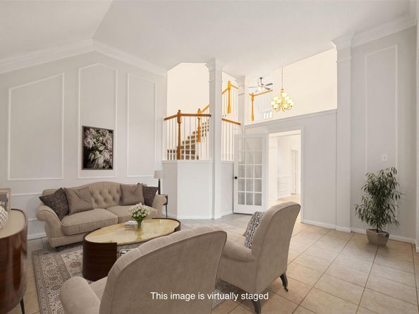 107 N N Sunny Slope Circle, The Woodlands TX 77381