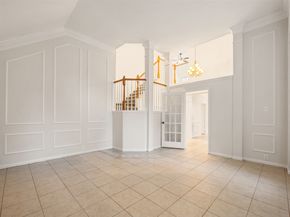 107 N N Sunny Slope Circle, The Woodlands TX 77381