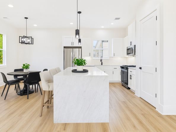 4508 Robertson, Houston TX 77009