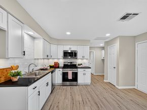 13822 Northlake Drive, Houston TX 77049