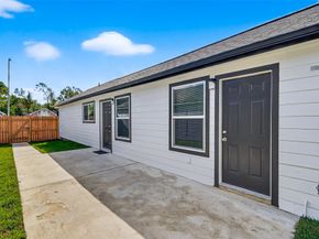 13822 Northlake Drive, Houston TX 77049