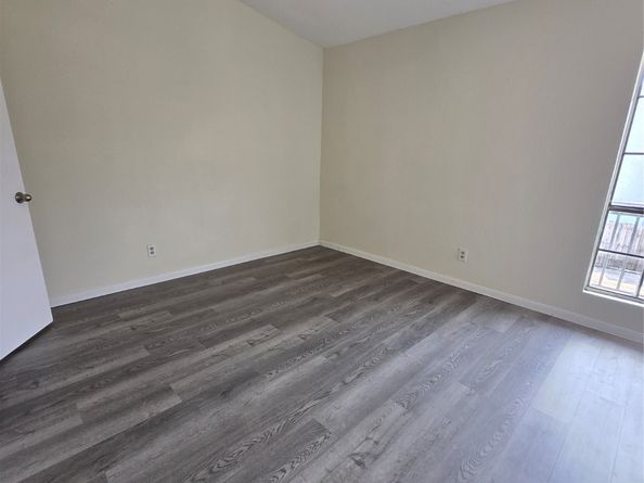 9550 Deering Drive 310, Houston TX 77036