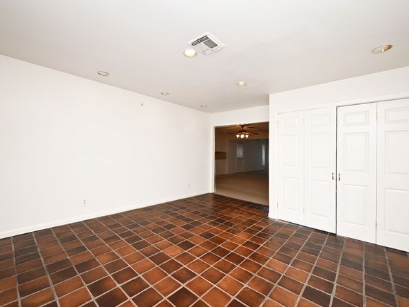4910 Yarwell Drive, Houston TX 77096