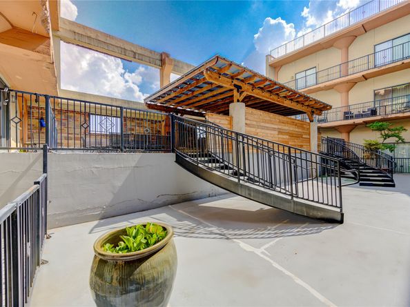 2205 Mckinney Street 510, Houston TX 77003