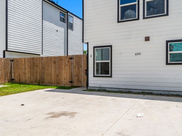 6307 Sandra Street, Houston TX 77028