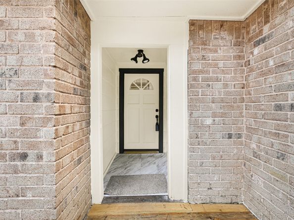 4903 Creek Shadows Drive, Houston TX 77339