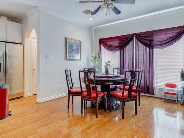 6131 Stoney Brook Drive, Houston TX 77036