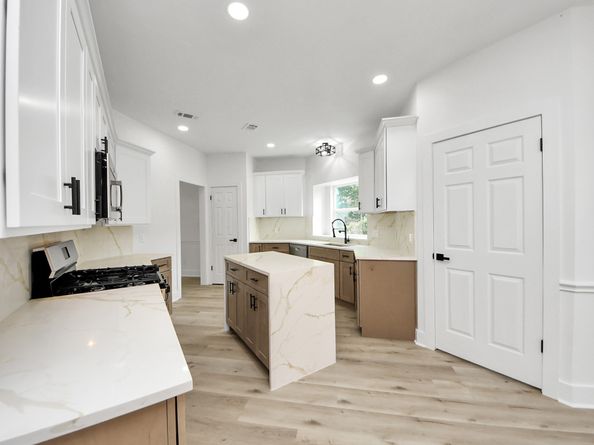 6502 Oakburl Court, Sugar Land TX 77479