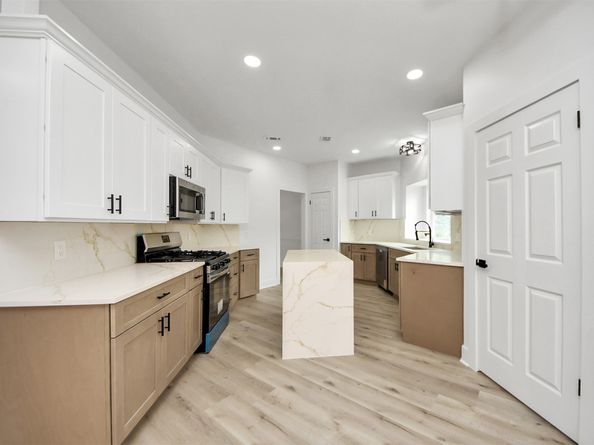 6502 Oakburl Court, Sugar Land TX 77479