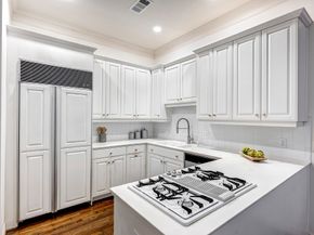 3220 Maroneal Street, Houston TX 77025