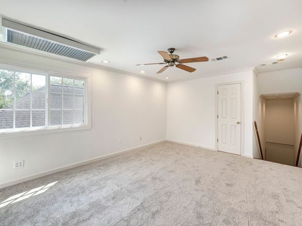 3220 Maroneal Street, Houston TX 77025