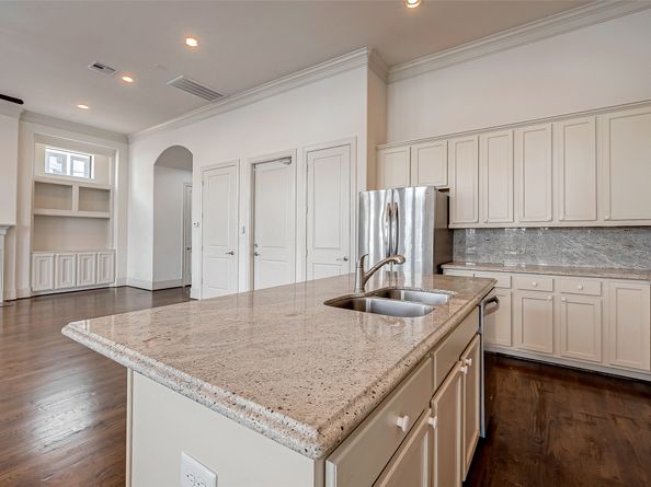 9940 Woodwind Lane S, Houston TX 77025