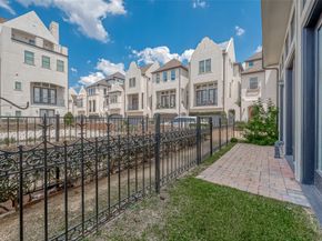 9940 Woodwind Lane S, Houston TX 77025