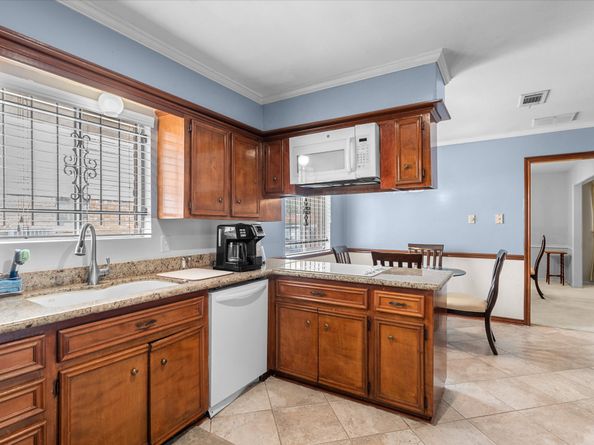 7619 Green Lawn Drive, Houston TX 77088