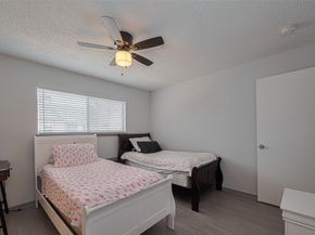 13798 Hollowgreen Drive 305, Houston TX 77082
