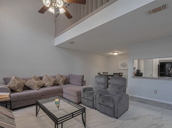 13798 Hollowgreen Drive 305, Houston TX 77082