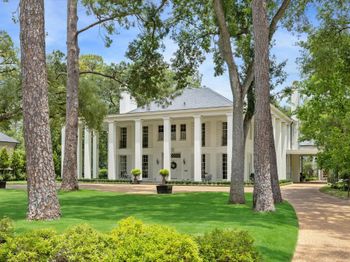 4019 Inverness Drive
