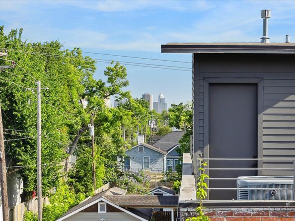 1004 Enid Street B, Houston TX 77009