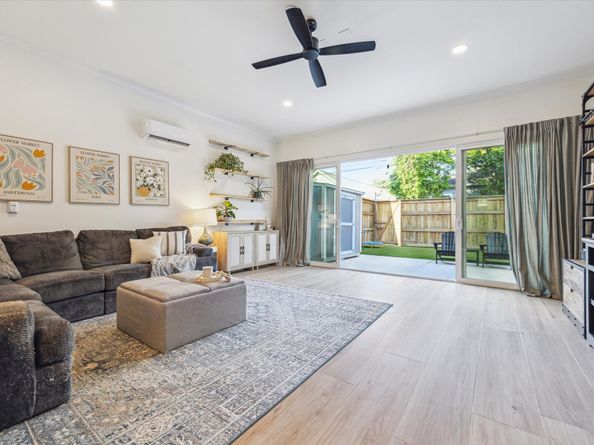 1004 Enid Street B, Houston TX 77009