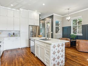1004 Enid Street B, Houston TX 77009
