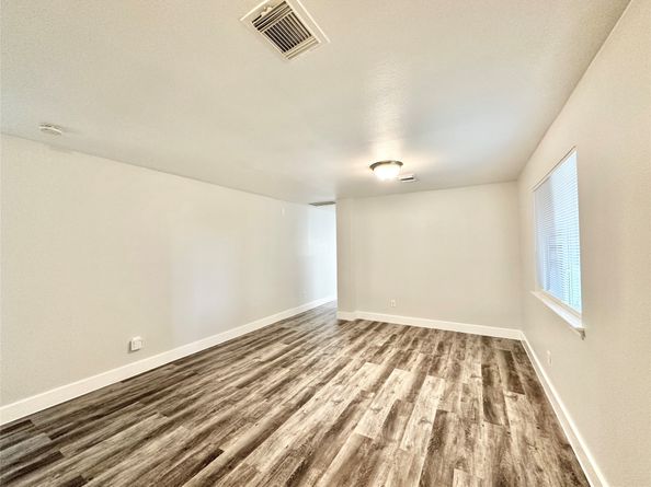 11956 Chanteloup Drive, Houston TX 77047