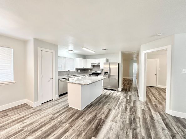 11956 Chanteloup Drive, Houston TX 77047