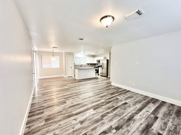11956 Chanteloup Drive, Houston TX 77047
