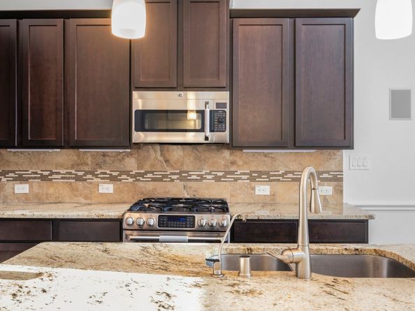 2623 Shady Woods Lane, Houston TX 77008