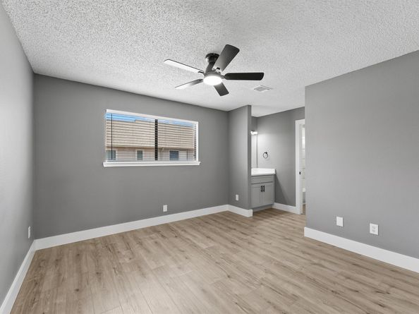 2831 Panagard Drive 39, Houston TX 77082