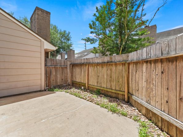 2831 Panagard Drive 39, Houston TX 77082