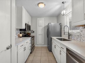 18204 Heritage Ln Lane 8204, League City TX 77058