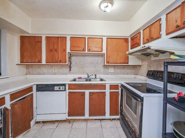 6201 Ranchester Drive 26, Houston TX 77036