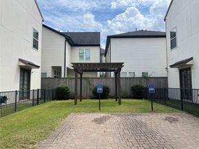 10923 Brookeshire Chase Lane, Houston TX 77043