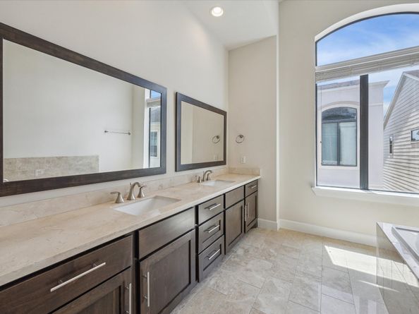 4113 Eigel Street, Houston TX 77007