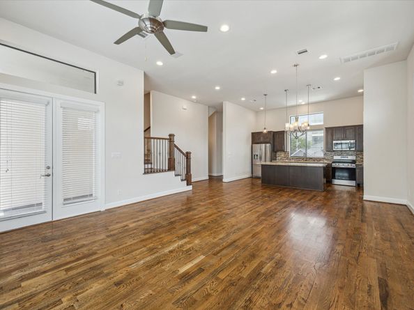 4113 Eigel Street, Houston TX 77007