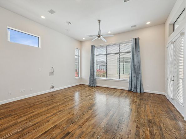 4113 Eigel Street, Houston TX 77007