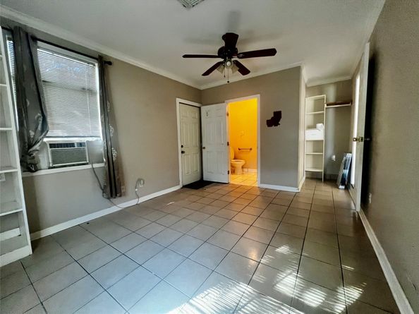 6606 Thornwall Street, Houston TX 77092