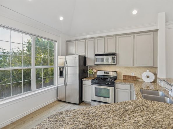 5949 Kiam Street B, Houston TX 77007