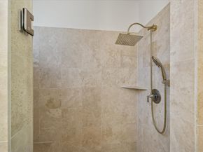 5949 Kiam Street B, Houston TX 77007