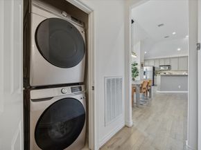 5949 Kiam Street B, Houston TX 77007