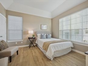 5949 Kiam Street B, Houston TX 77007