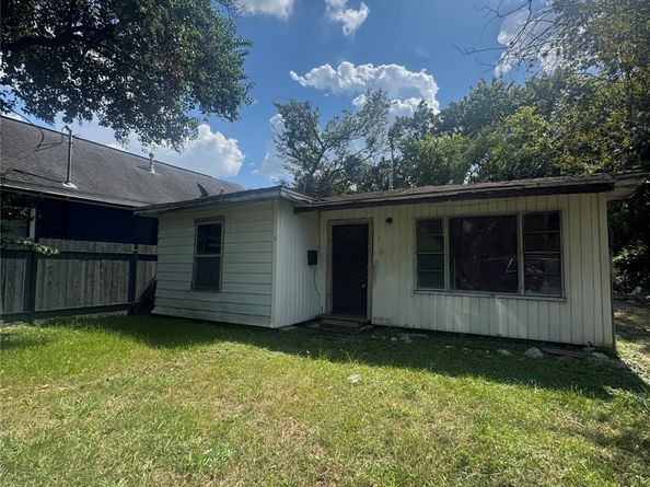 3018 Cactus Street, Houston TX 77026