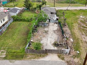 5015 Falls Street, Houston TX 77026