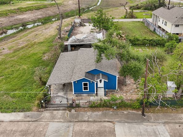 5015 Falls Street, Houston TX 77026