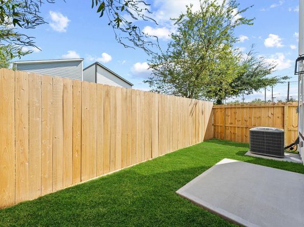 7704 Sealey Street, Houston TX 77088