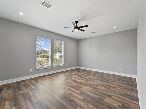 7704 Sealey Street, Houston TX 77088