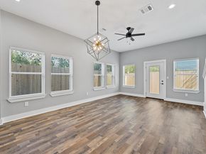 7704 Sealey Street, Houston TX 77088