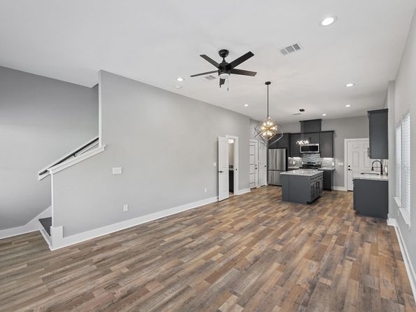 7704 Sealey Street, Houston TX 77088
