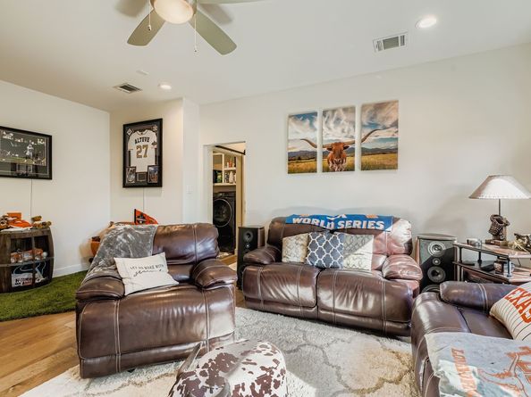 1012 W 23rd Street, Houston TX 77008