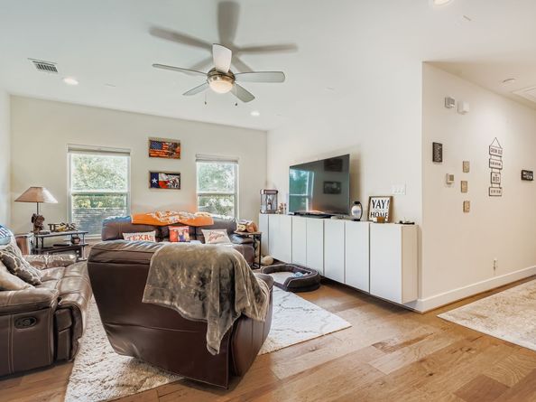 1012 W 23rd Street, Houston TX 77008